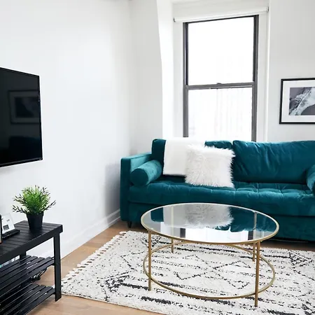 Aria - Unique Top-Floor One Bed By Short Stay